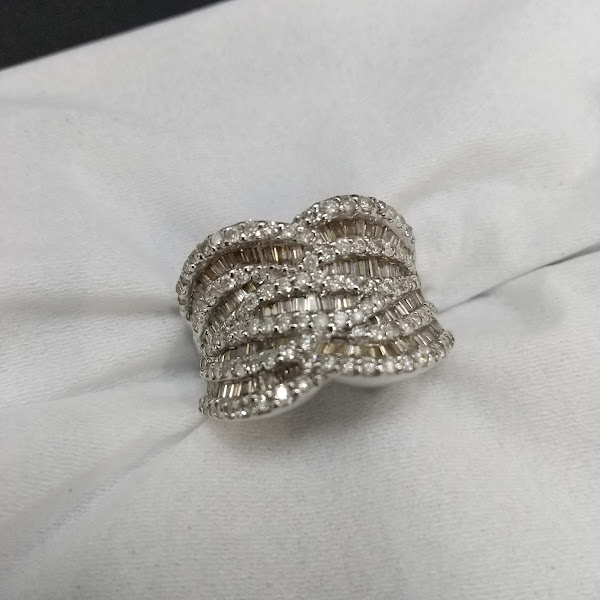 Pt900 メレダイヤモンド リングをお買取り致しました！