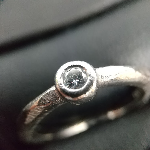 Pt900の一粒ダイヤリングをお買取り致しました！