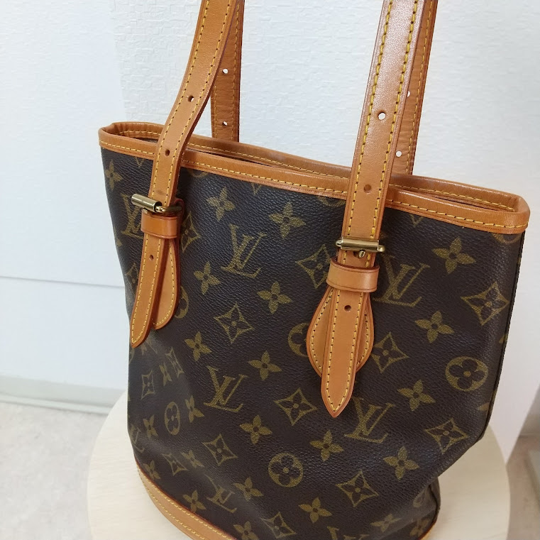 ルイヴィトンのバケットバックをお買取り致しました。