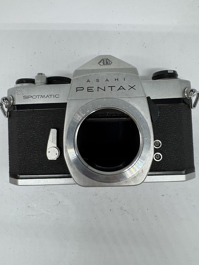 ペンタックスのフィルムカメラSPOTMATICをお買取り致しました。