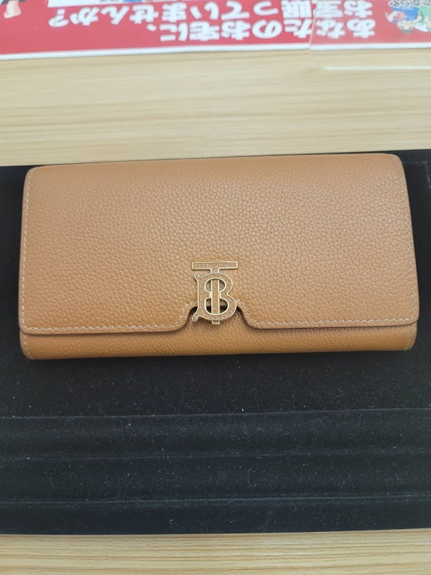 バーバリーのお財布をお買取り致しました!